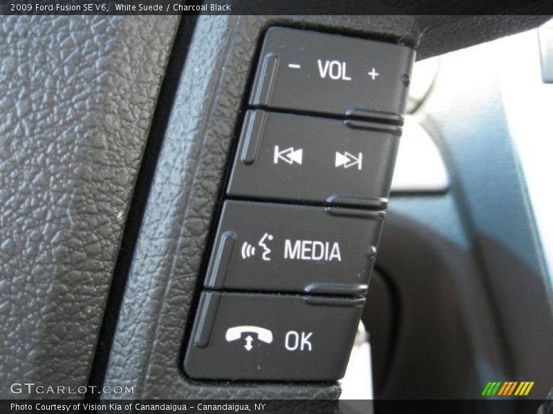 White Suede / Charcoal Black 2009 Ford Fusion SE V6