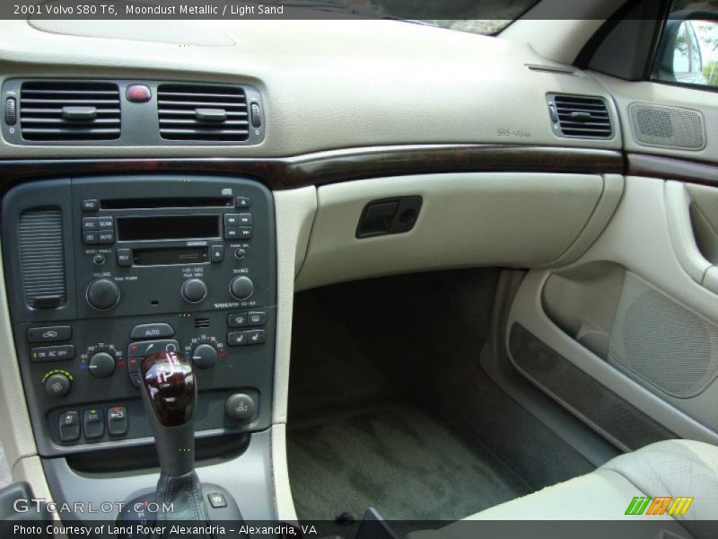 Moondust Metallic / Light Sand 2001 Volvo S80 T6