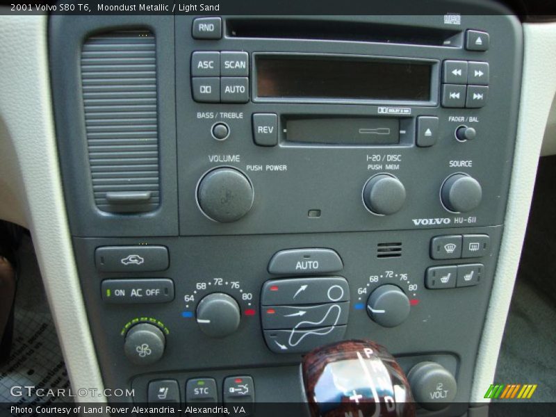 Moondust Metallic / Light Sand 2001 Volvo S80 T6