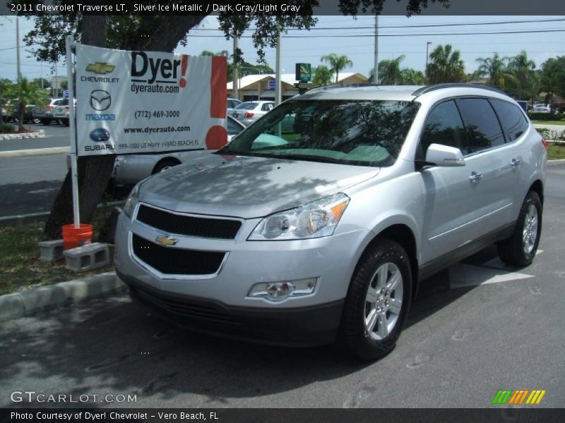 Silver Ice Metallic / Dark Gray/Light Gray 2011 Chevrolet Traverse LT