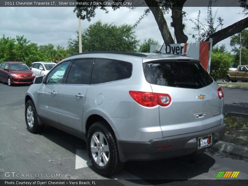 Silver Ice Metallic / Dark Gray/Light Gray 2011 Chevrolet Traverse LT