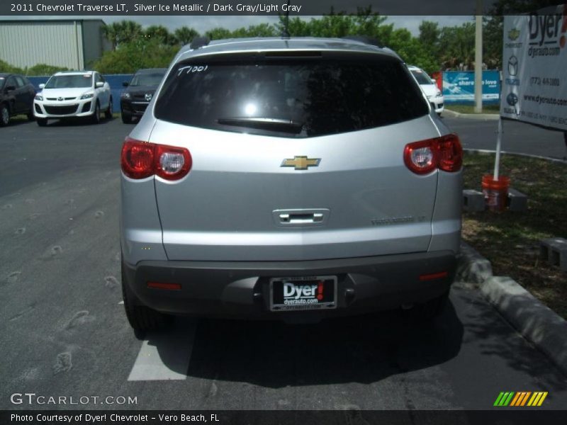 Silver Ice Metallic / Dark Gray/Light Gray 2011 Chevrolet Traverse LT