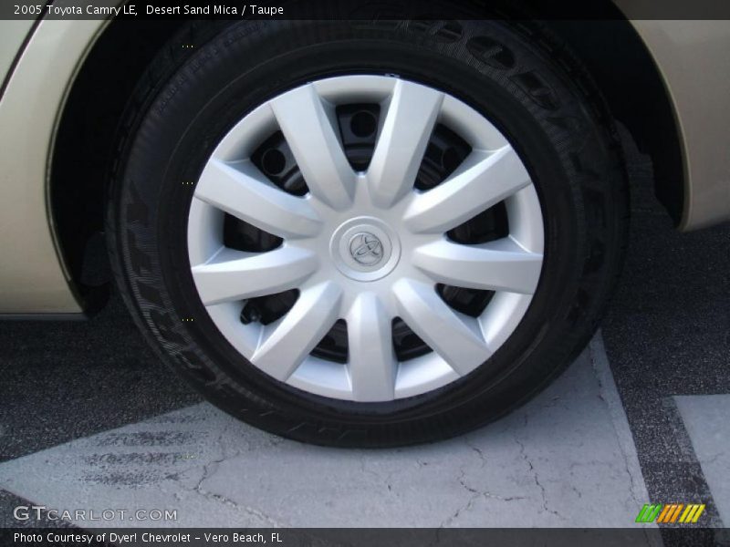 Desert Sand Mica / Taupe 2005 Toyota Camry LE