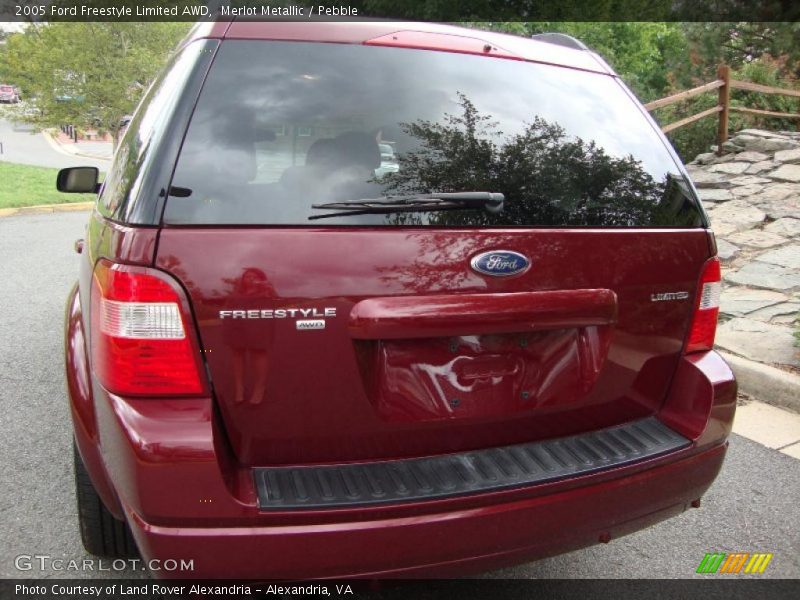 Merlot Metallic / Pebble 2005 Ford Freestyle Limited AWD