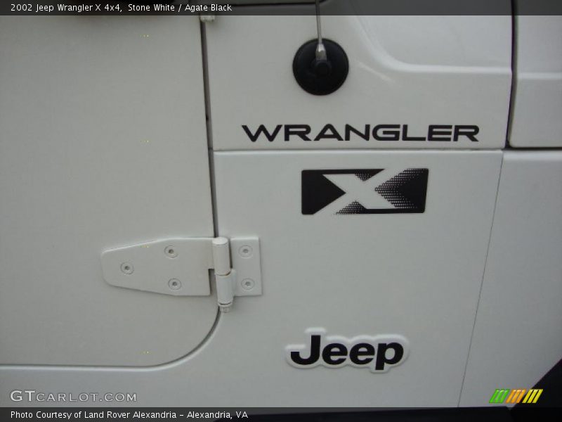 Stone White / Agate Black 2002 Jeep Wrangler X 4x4