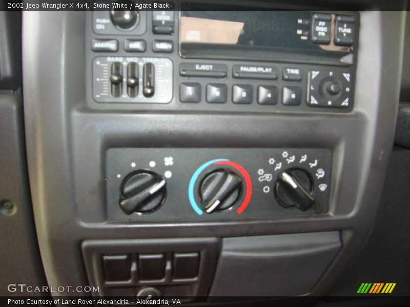 Stone White / Agate Black 2002 Jeep Wrangler X 4x4