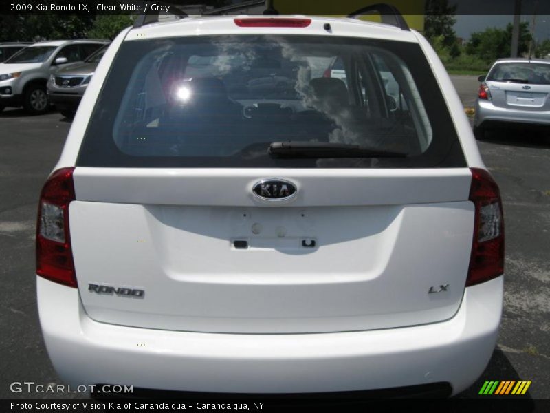 Clear White / Gray 2009 Kia Rondo LX