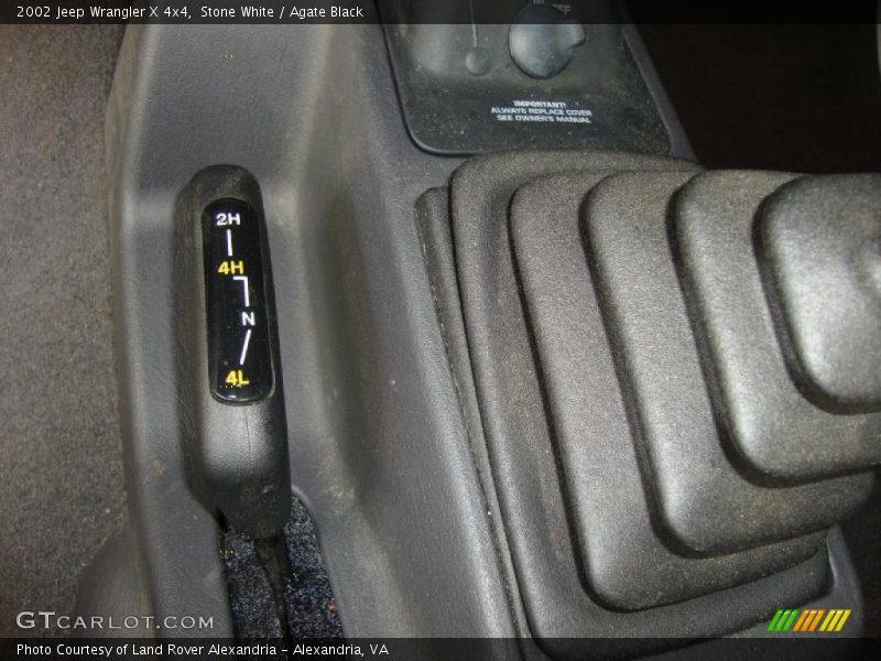 Stone White / Agate Black 2002 Jeep Wrangler X 4x4