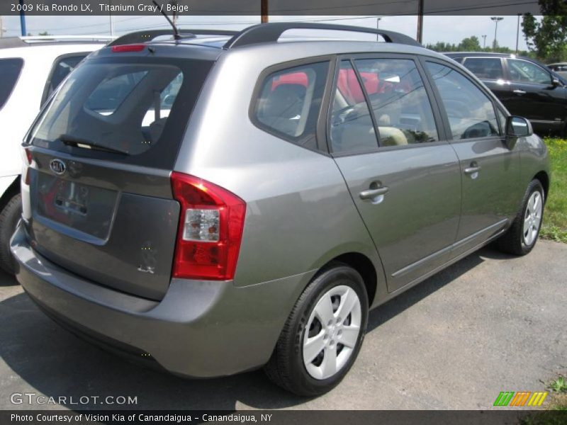 Titanium Gray / Beige 2009 Kia Rondo LX