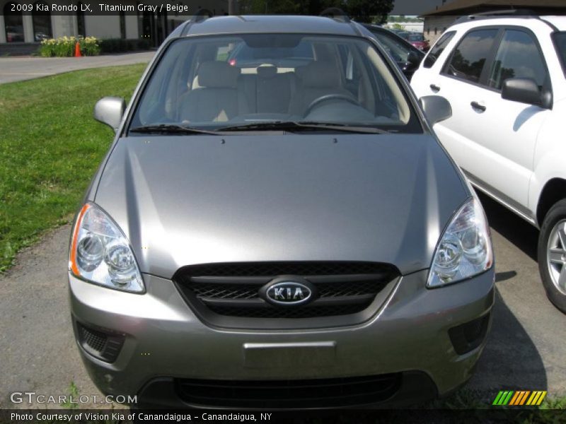 Titanium Gray / Beige 2009 Kia Rondo LX