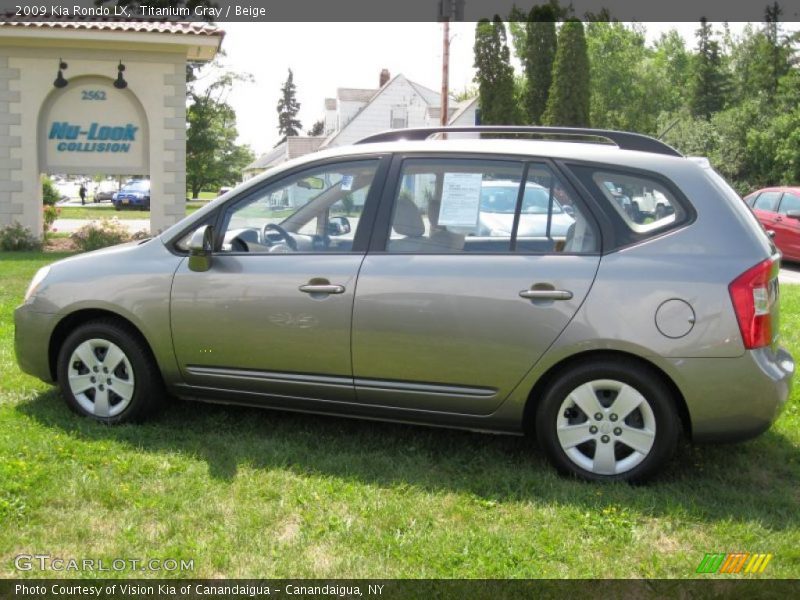 Titanium Gray / Beige 2009 Kia Rondo LX