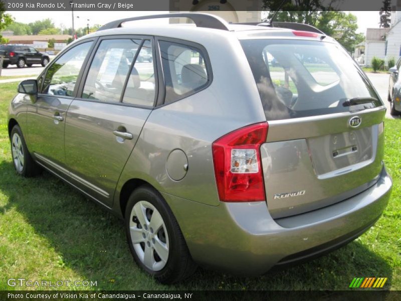 Titanium Gray / Beige 2009 Kia Rondo LX