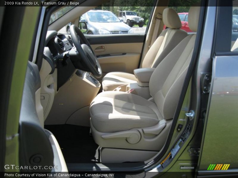 Titanium Gray / Beige 2009 Kia Rondo LX