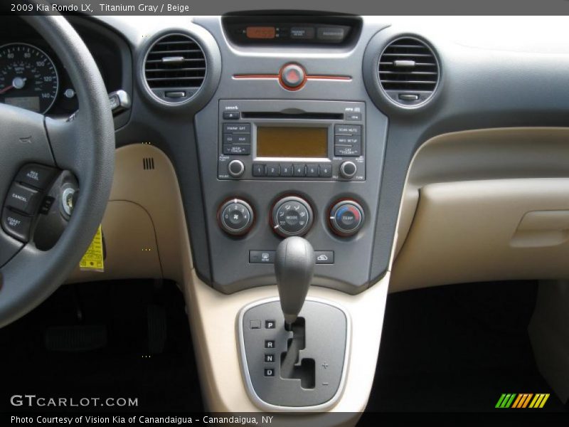 Titanium Gray / Beige 2009 Kia Rondo LX