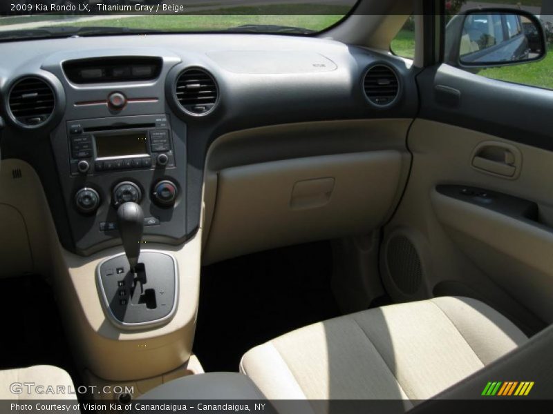 Titanium Gray / Beige 2009 Kia Rondo LX
