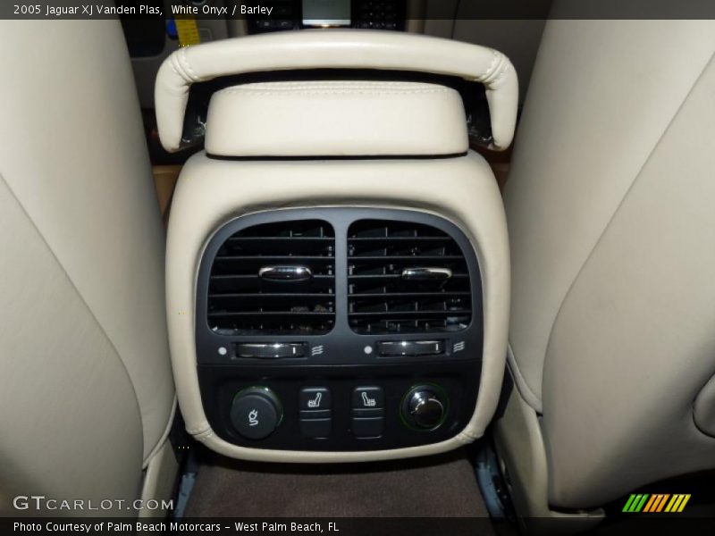 White Onyx / Barley 2005 Jaguar XJ Vanden Plas