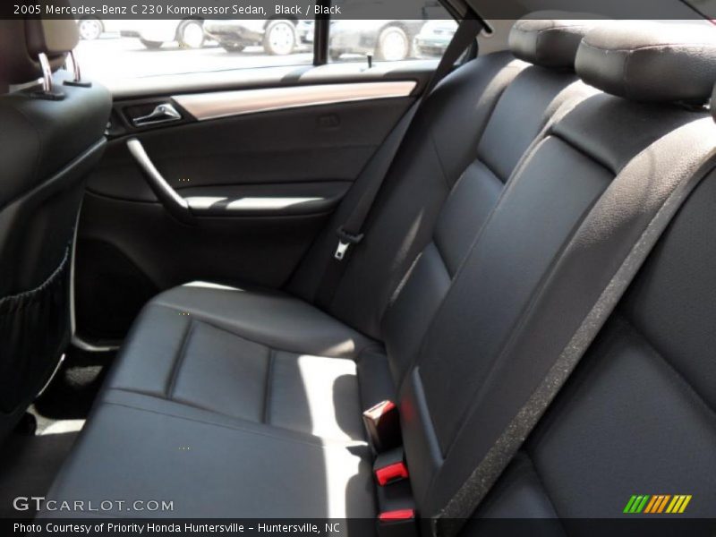 Black / Black 2005 Mercedes-Benz C 230 Kompressor Sedan