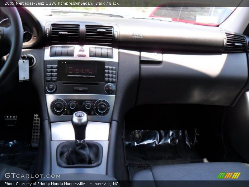 Black / Black 2005 Mercedes-Benz C 230 Kompressor Sedan