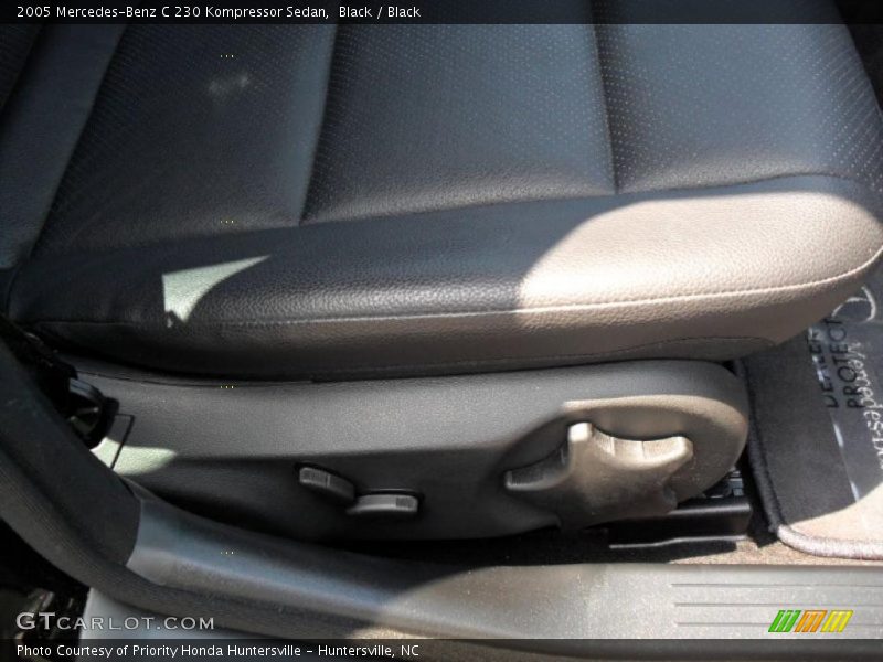 Black / Black 2005 Mercedes-Benz C 230 Kompressor Sedan