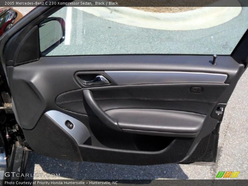 Black / Black 2005 Mercedes-Benz C 230 Kompressor Sedan