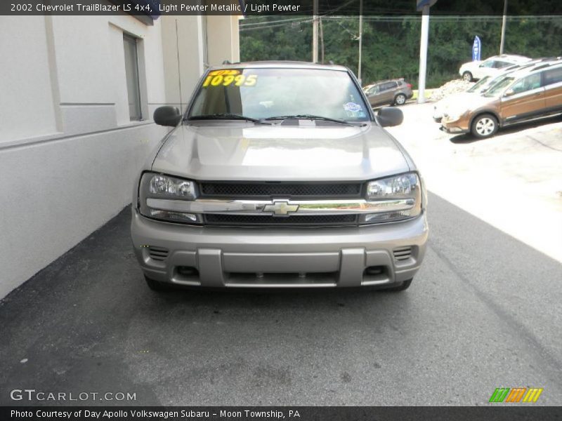 Light Pewter Metallic / Light Pewter 2002 Chevrolet TrailBlazer LS 4x4