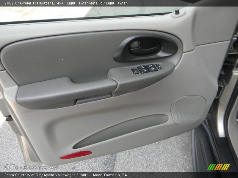 Light Pewter Metallic / Light Pewter 2002 Chevrolet TrailBlazer LS 4x4