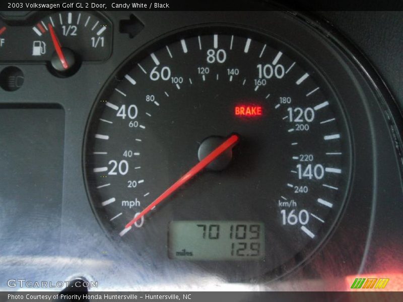 Candy White / Black 2003 Volkswagen Golf GL 2 Door