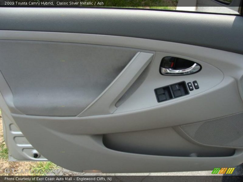 Classic Silver Metallic / Ash 2009 Toyota Camry Hybrid