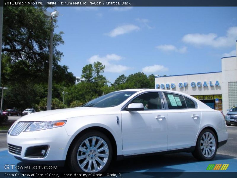 White Platinum Metallic Tri-Coat / Charcoal Black 2011 Lincoln MKS FWD