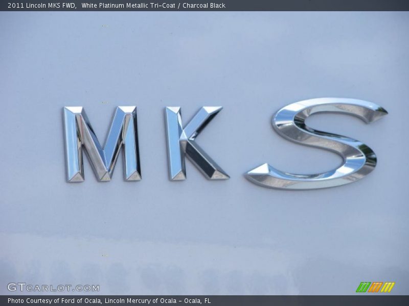 White Platinum Metallic Tri-Coat / Charcoal Black 2011 Lincoln MKS FWD