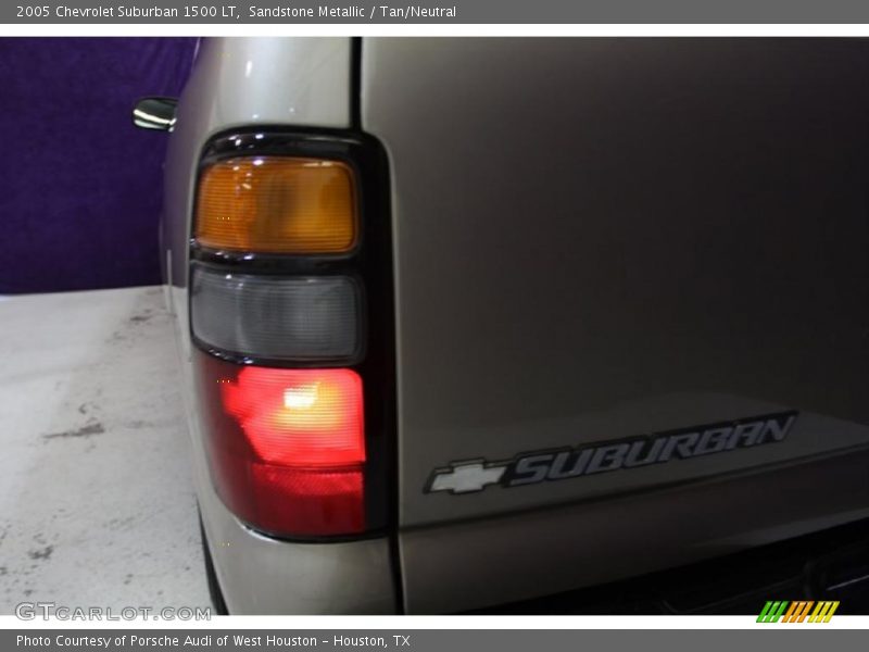 Sandstone Metallic / Tan/Neutral 2005 Chevrolet Suburban 1500 LT