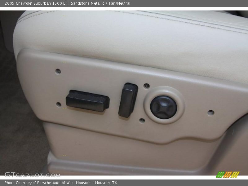 Sandstone Metallic / Tan/Neutral 2005 Chevrolet Suburban 1500 LT