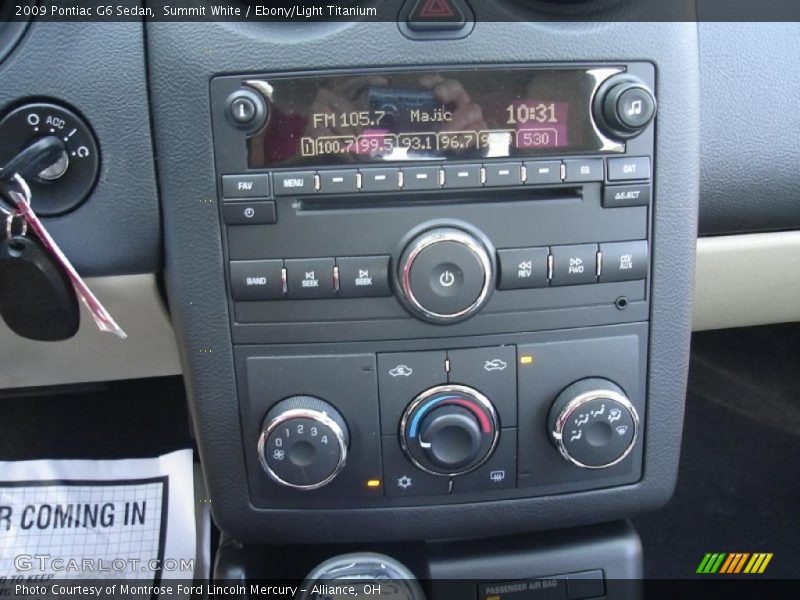 Summit White / Ebony/Light Titanium 2009 Pontiac G6 Sedan