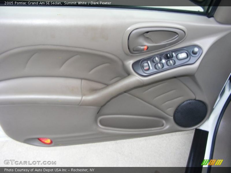 Summit White / Dark Pewter 2005 Pontiac Grand Am SE Sedan