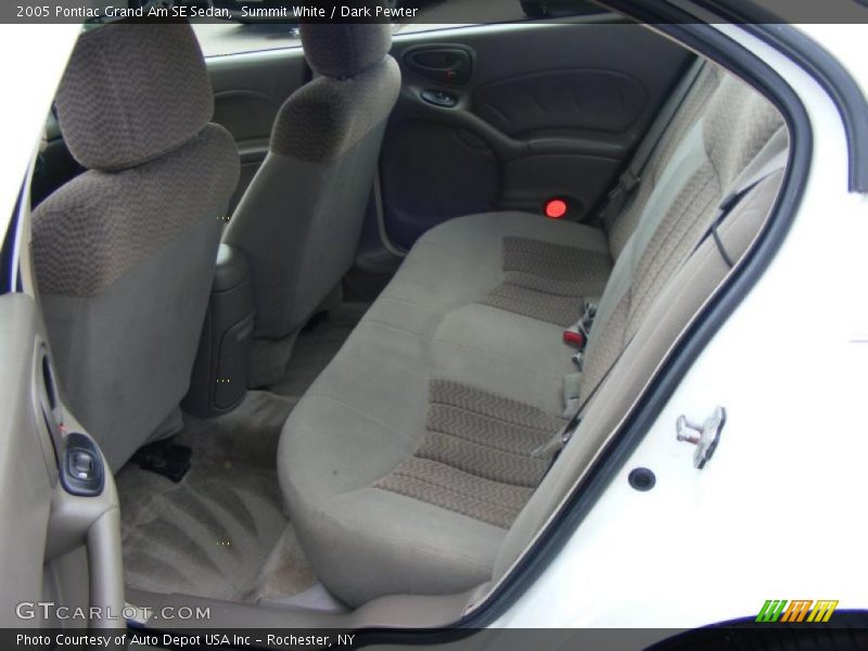Summit White / Dark Pewter 2005 Pontiac Grand Am SE Sedan
