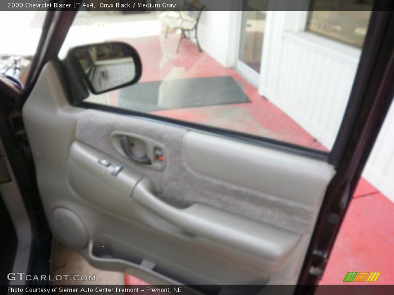Onyx Black / Medium Gray 2000 Chevrolet Blazer LT 4x4