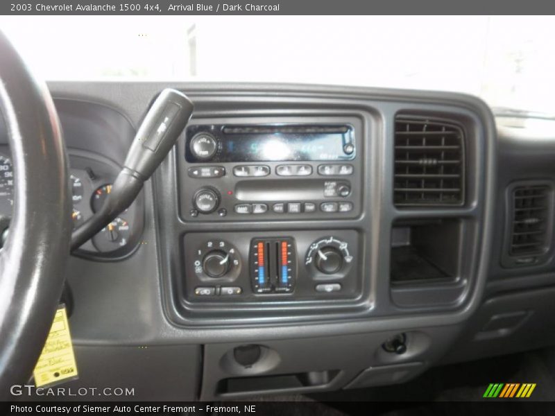 Arrival Blue / Dark Charcoal 2003 Chevrolet Avalanche 1500 4x4