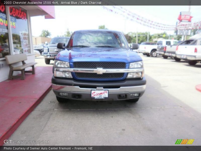 Arrival Blue / Dark Charcoal 2003 Chevrolet Avalanche 1500 4x4