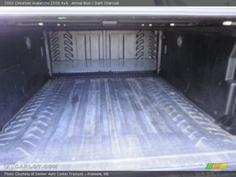 Arrival Blue / Dark Charcoal 2003 Chevrolet Avalanche 1500 4x4