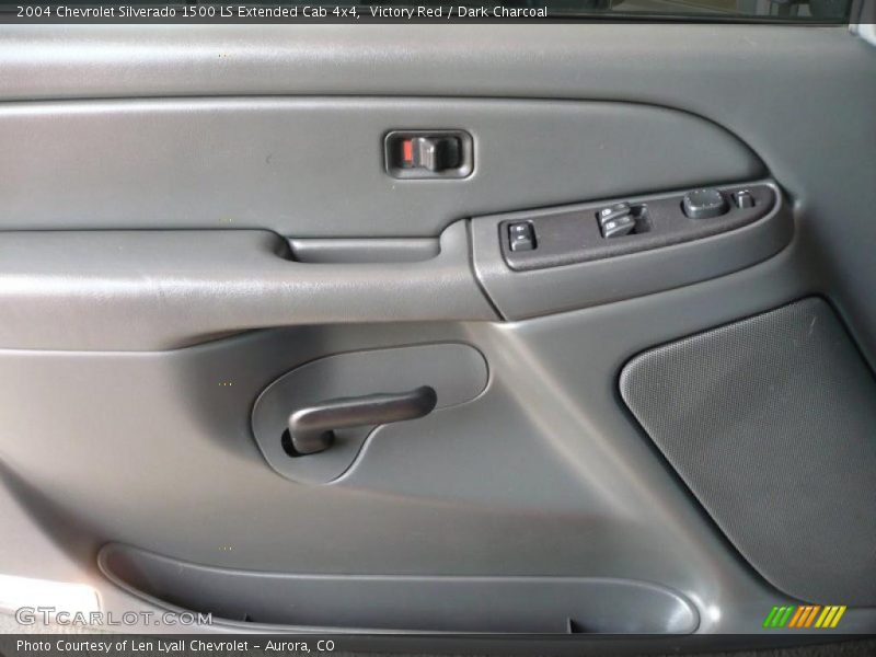 Victory Red / Dark Charcoal 2004 Chevrolet Silverado 1500 LS Extended Cab 4x4