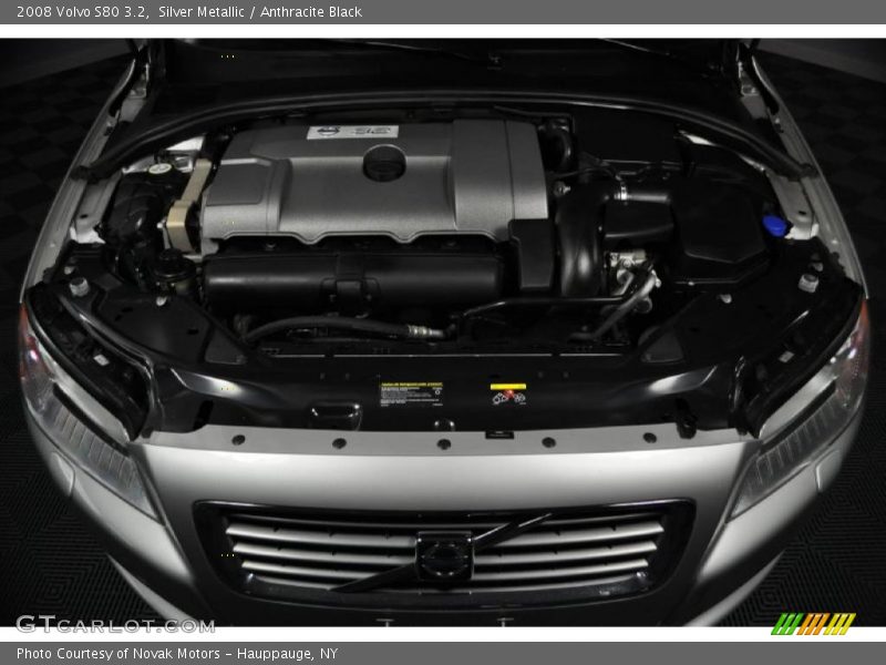 Silver Metallic / Anthracite Black 2008 Volvo S80 3.2