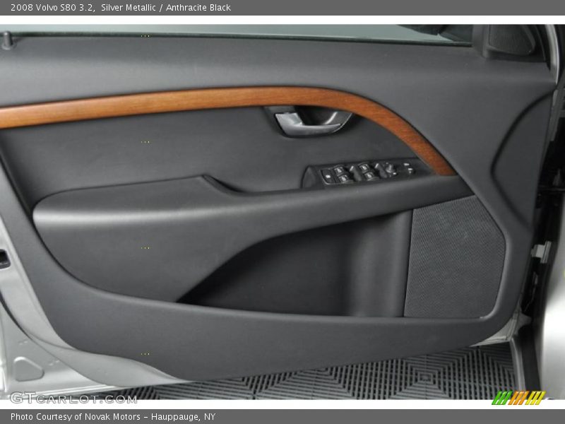 Silver Metallic / Anthracite Black 2008 Volvo S80 3.2