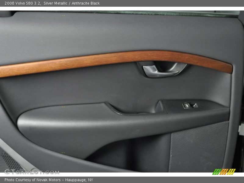 Silver Metallic / Anthracite Black 2008 Volvo S80 3.2
