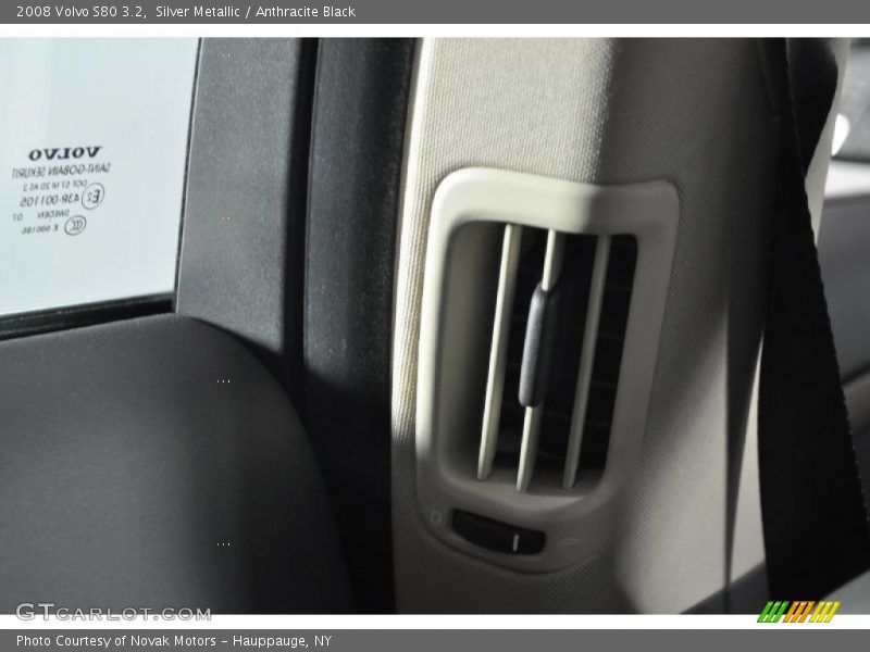 Silver Metallic / Anthracite Black 2008 Volvo S80 3.2