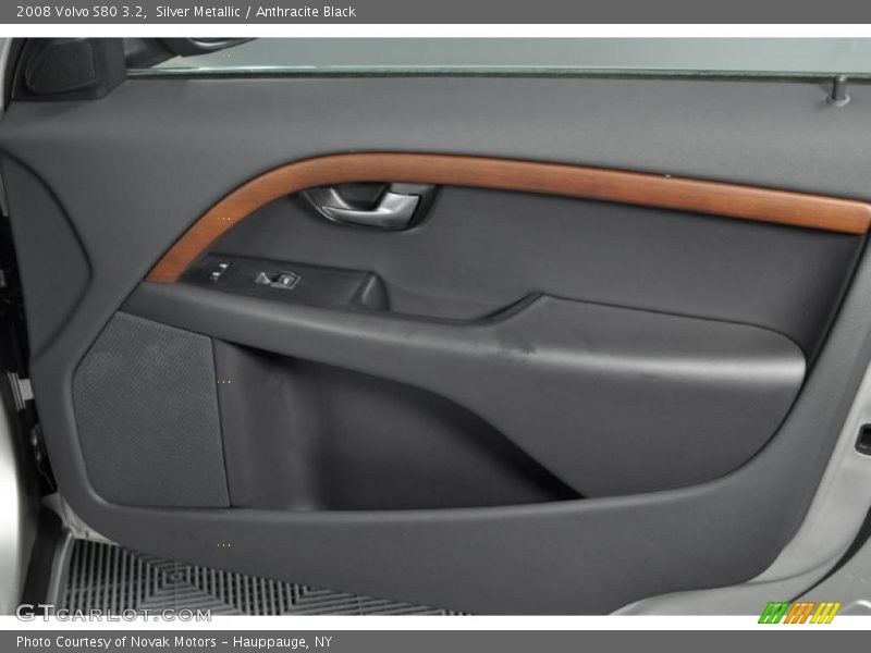 Silver Metallic / Anthracite Black 2008 Volvo S80 3.2