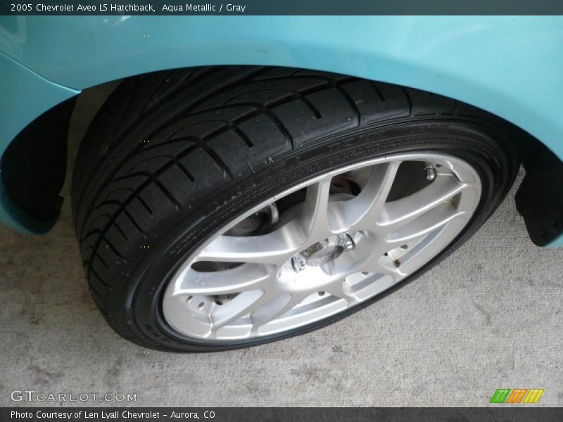 Custom Wheels of 2005 Aveo LS Hatchback