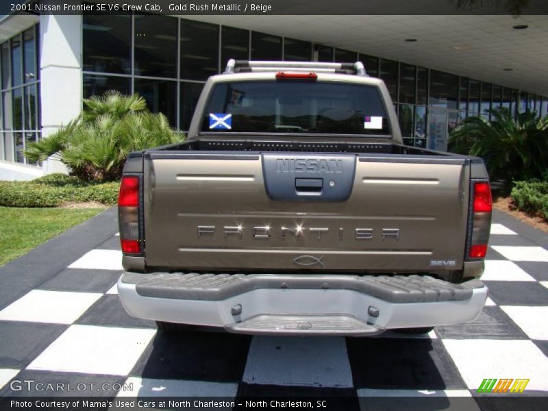 Gold Rush Metallic / Beige 2001 Nissan Frontier SE V6 Crew Cab