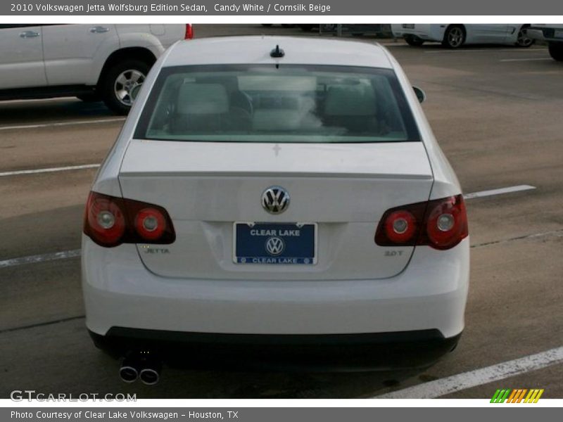 Candy White / Cornsilk Beige 2010 Volkswagen Jetta Wolfsburg Edition Sedan