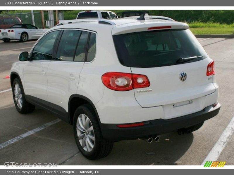 Candy White / Sandstone 2011 Volkswagen Tiguan SE