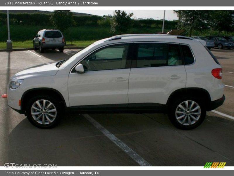 Candy White / Sandstone 2011 Volkswagen Tiguan SE